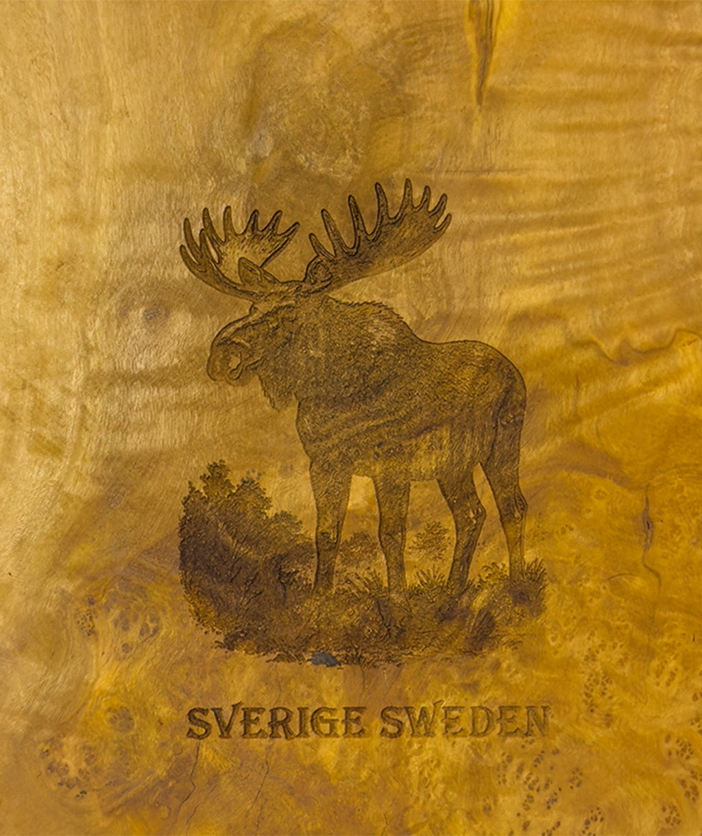Design Details- Swedish Elk Olive Wood Cutting Board – “Sverige Sweden" text” - Authentic Sweden Souvenir - Style Council - Style Council