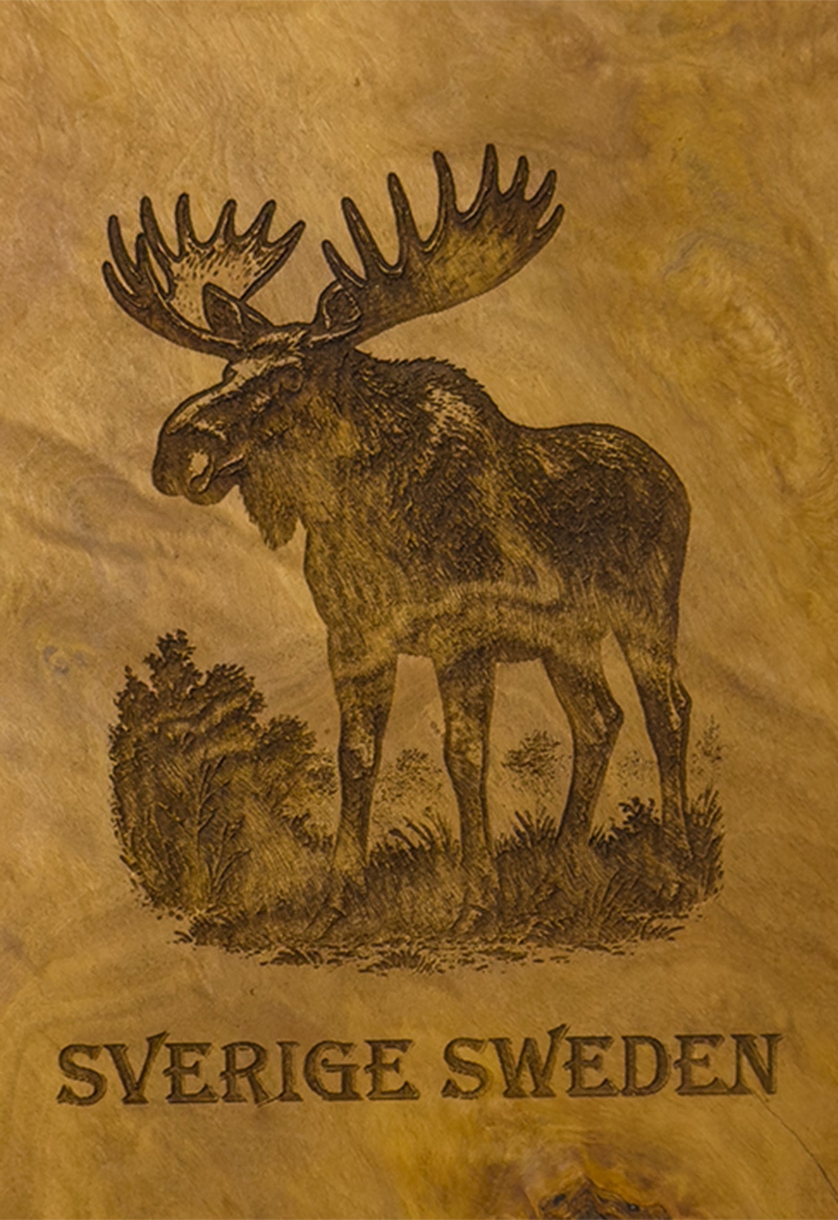 Olive Wood Cutting Board with Round Grip Hole – Moose Design “Sverige Sweden” - Style Council